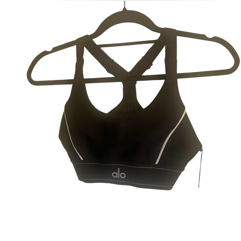 49. NWT Alo yoga airlift suit up bra BLACK / WHITE Size: M